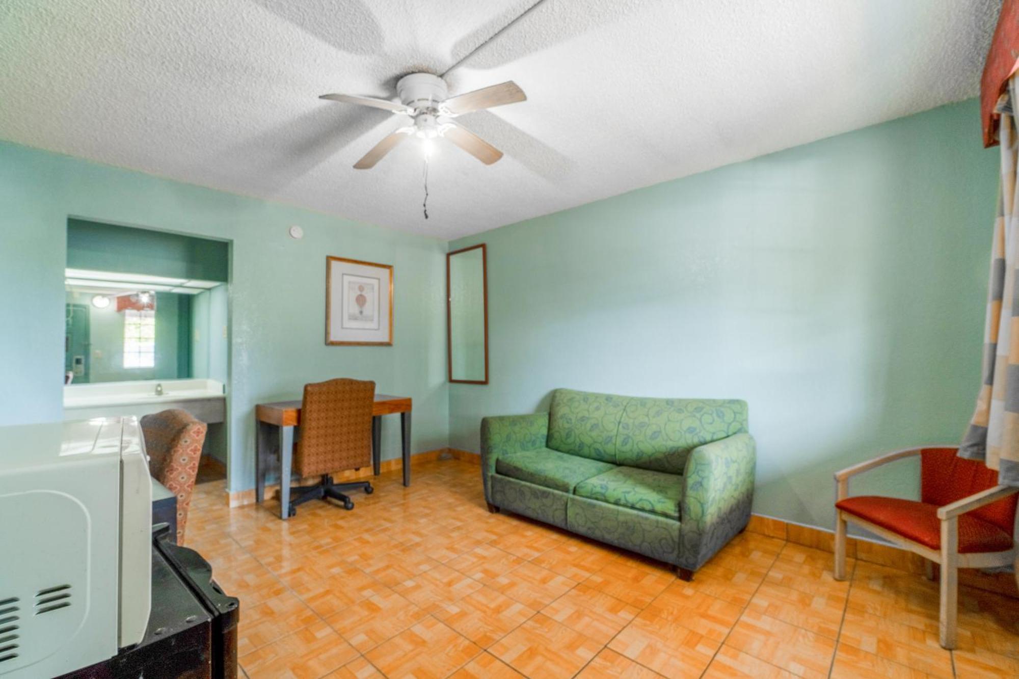 Lone Star Inn & Suites By Oyo Harlingen Tx Екстер'єр фото