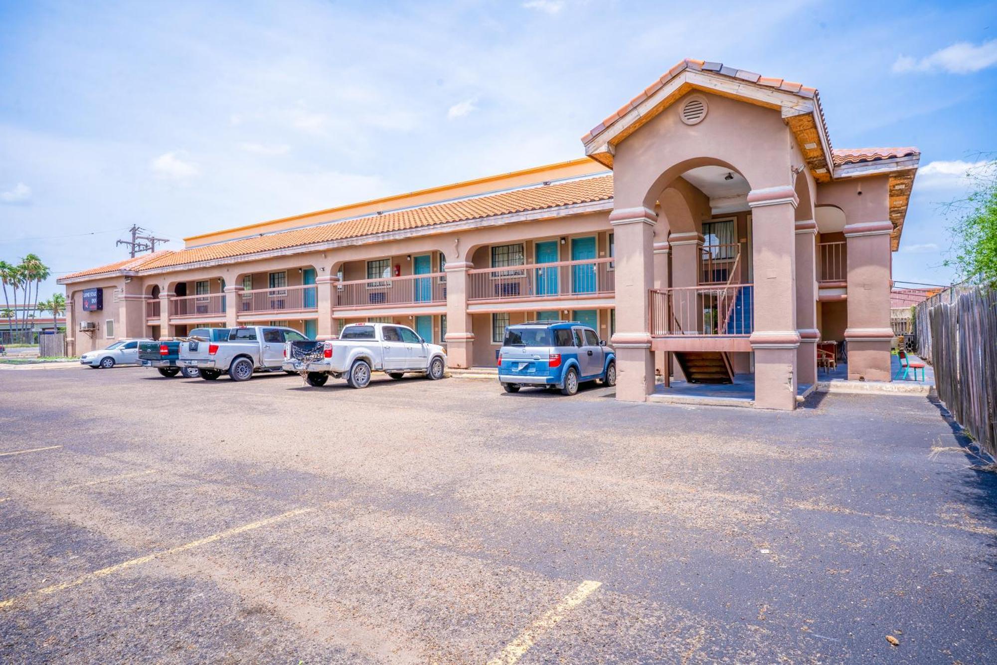 Lone Star Inn & Suites By Oyo Harlingen Tx Екстер'єр фото